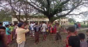 ကျိန္လီမြို့ နဲ့ ၂မိုင်ခန့်အကွာ ကျောက်ပါးစပ်ရွာ အနီးမှာ စစ်ကောင်စီနဲ့ အေအေ တို့ တိုက်ပွဲပြင်းထန်နေ