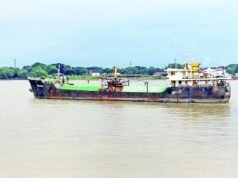 စစ်ရေးတင်းမာနေတဲ့ စစ်တွေကို စစ်ကောင်စီကပြန်လည်ထူထောင်ရေးခေါင်းစဉ်နဲ့ စားနပ်ရိက္ခာ၊စက်သုံးဆီနဲ့ ဆေးဝါးတွေ တင်ပို့နေ