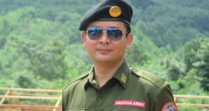 ရခိုင်တွေရဲ့ ဘိုးဘွားပိုင်နေမြေကို တိုက်ခိုက်သိမ်းယူတာမလုပ်ဖို့ အင်္ဂါဂြိုက လာပြောရင်လည်းရမှာမဟုတ်ဘူးလို့ အာရက္ခတပ်တော်တပ်မှူးချုပ်က ပြတ်ပြတ်သားသားပြောဆို