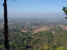 တောင်ကုတ်မှာ တိုက်ပွဲပြင်းထန်နေပြီး စစ်ကောင်စီလေကြောင်းကပစ်ခတ်တဲ့ လက်နက်ကြီးတွေ ကျေးရွာတွေထဲကျရောက်ပေါက်ကွဲမှုရှိနေ