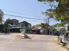 တောင်ကုတ်မြို့ အတွင်းမှာ တိုက်ပွဲ ပြင်းထန်နေပြီး စစ်ကောင်စီလေကြောင်းတိုက်ခိုက်မှုကြောင့် နေအိမ်တွေ မီးလောင်နေ