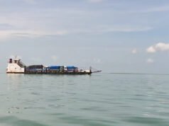 စစ်တွေရွှေမင်းဂံမှာ ရှိတဲ့ စစ်ကော်မရှင်နယ်ဗီက ရသေ့တောင် နဲ့ ပုဏ္ဏားကျွန်းကို လက်နက်ကြီးတွေ နဲ့ ပစ်ခတ်နေ