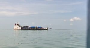 စစ်တွေရွှေမင်းဂံမှာ ရှိတဲ့ စစ်ကော်မရှင်နယ်ဗီက ရသေ့တောင် နဲ့ ပုဏ္ဏားကျွန်းကို လက်နက်ကြီးတွေ နဲ့ ပစ်ခတ်နေ
