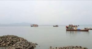 ရခိုင်က ရေလုပ်သားတွေ စကမ ဖမ်းဆီး ငွေညှစ်မှုကြောင့် ရေလုပ်ငန်းလုပ်ကိုင်ဖို့ပိုခက်ခဲလာနေ
